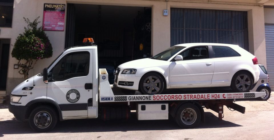 Il nostro mezzo del soccorso stradale e la nostra officina